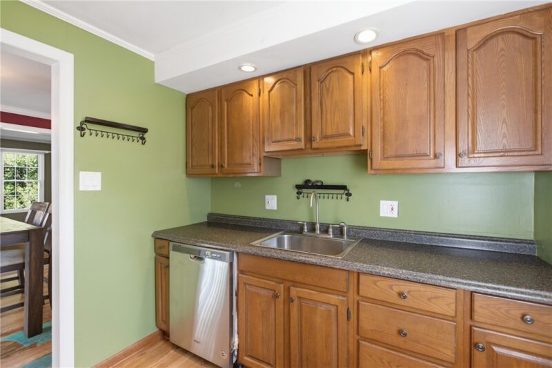 322 Parkwood Dr — photo 8