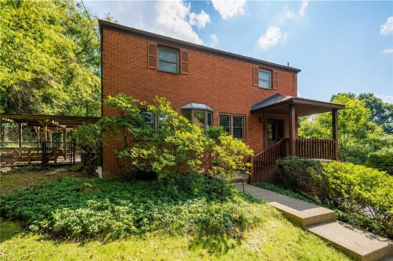 628 Orchard Hill Dr — photo 4