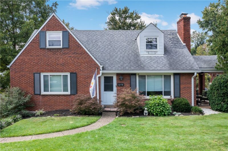 1238 Lakemont Dr — photo 2