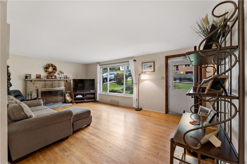 1238 Lakemont Dr — photo 4