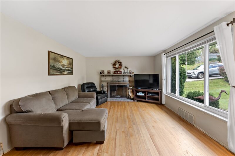 1238 Lakemont Dr — photo 5