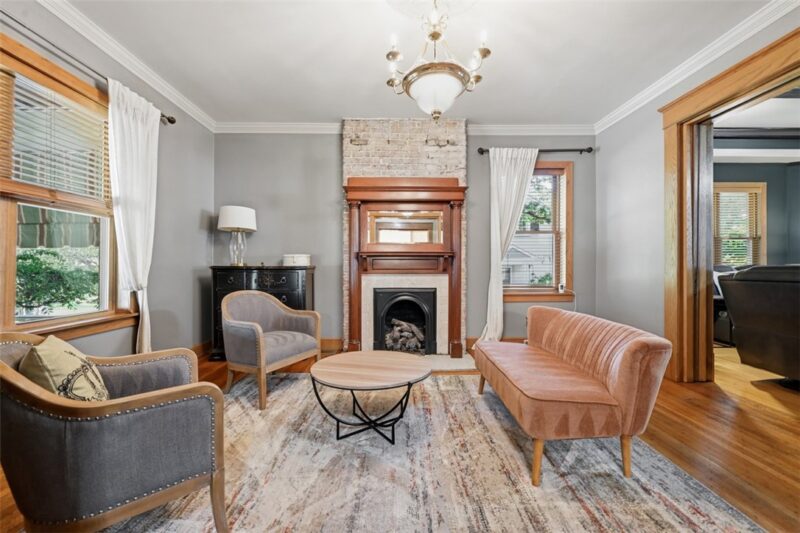 237 Breading Ave — photo 7