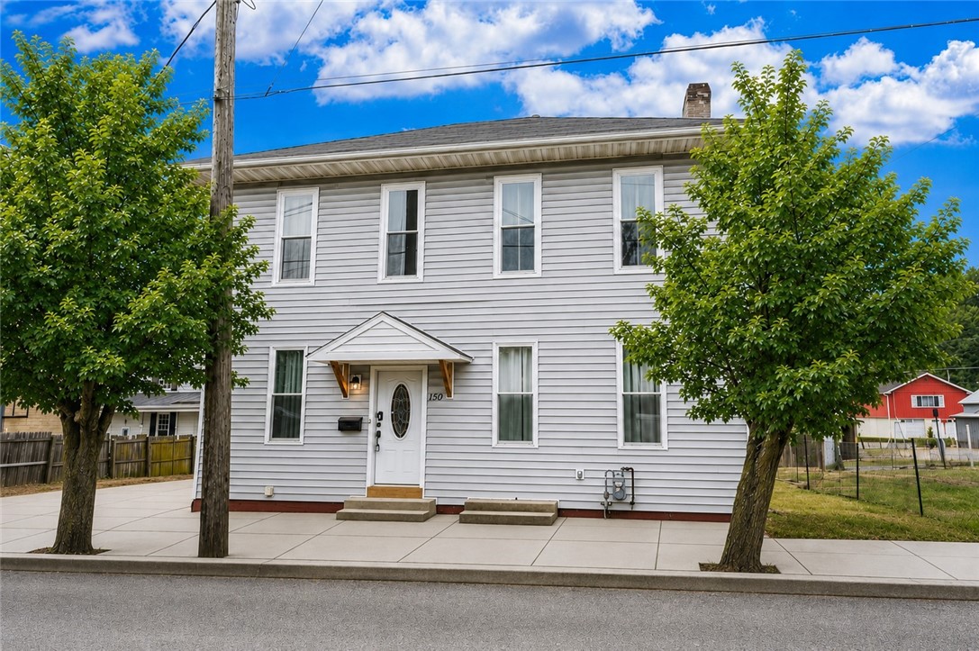 130 W LINCOLN ST — photo 1