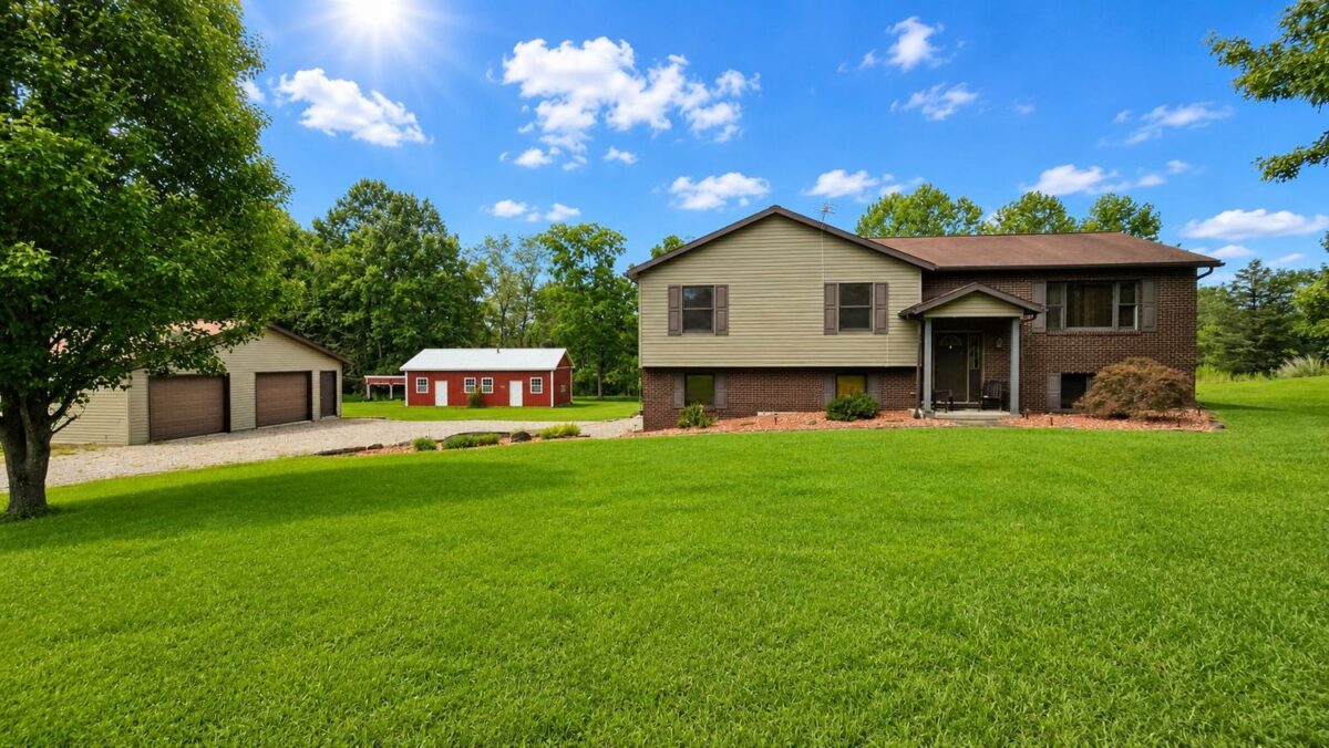 1018 Blackleggs Road — photo 1