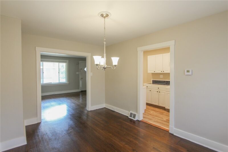 323 Main St — photo 8