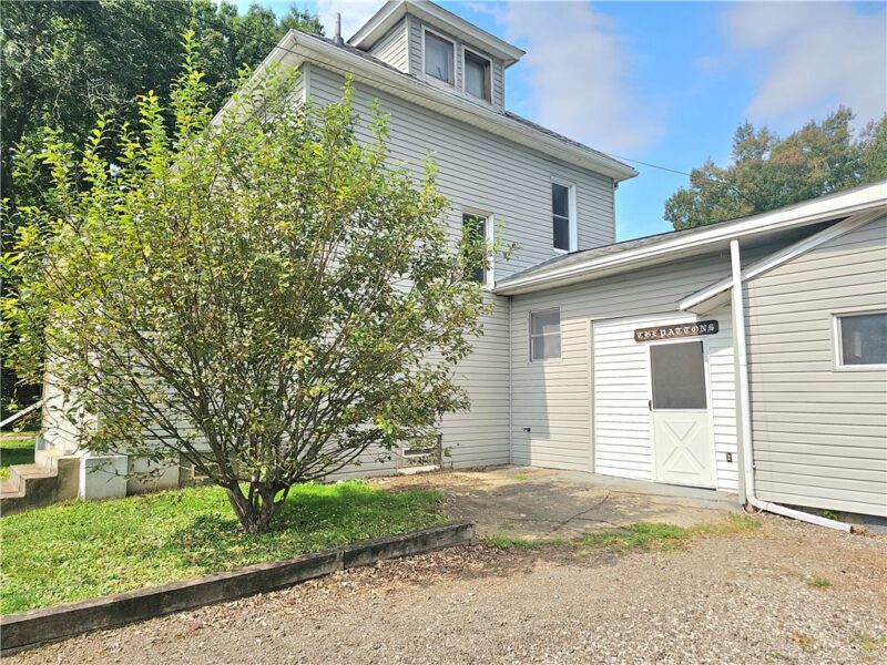 129 RIVERVIEW STREET — photo 2