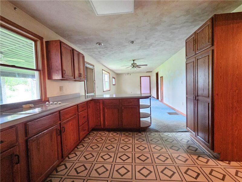 207 Calico Rd — photo 4