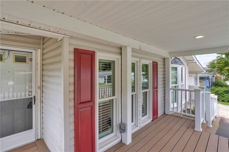 253 Rock Lake Dr — photo 3