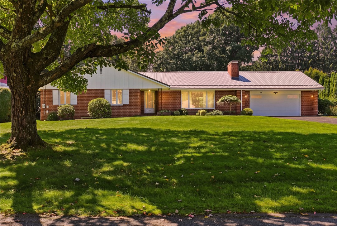 334 Dickinson Street — photo 1
