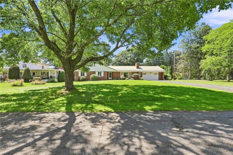 334 Dickinson Street — photo 2