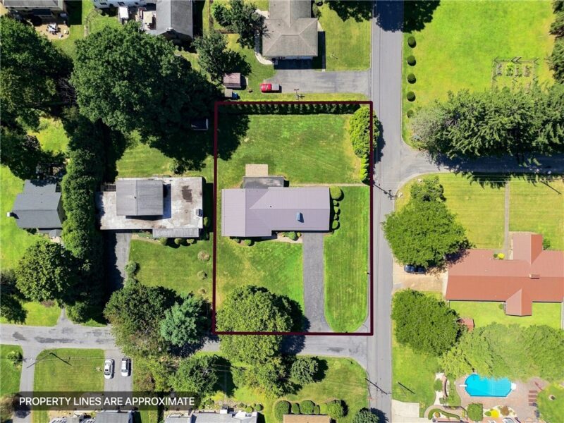 334 Dickinson Street — photo 3