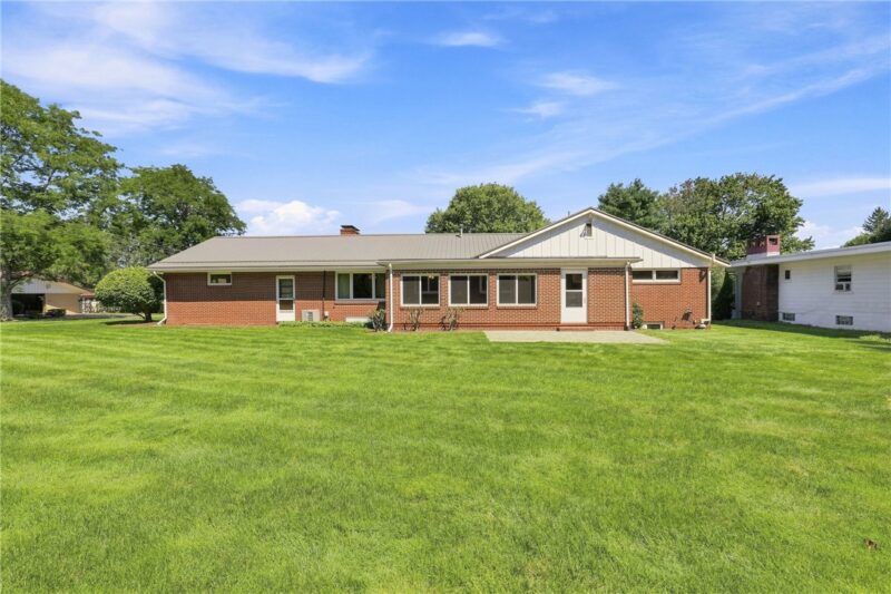 334 Dickinson Street — photo 5