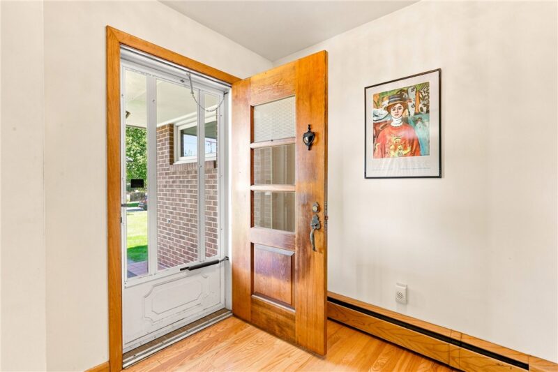 334 Dickinson Street — photo 8