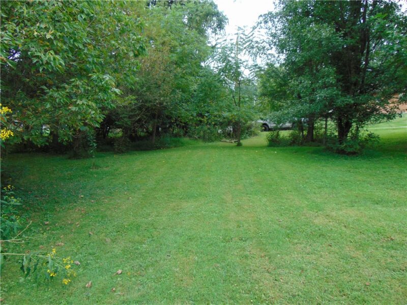 100 Robbins Drive — photo 2