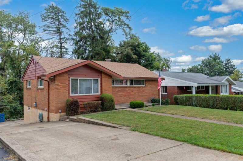 224 Kingston Dr — photo 4