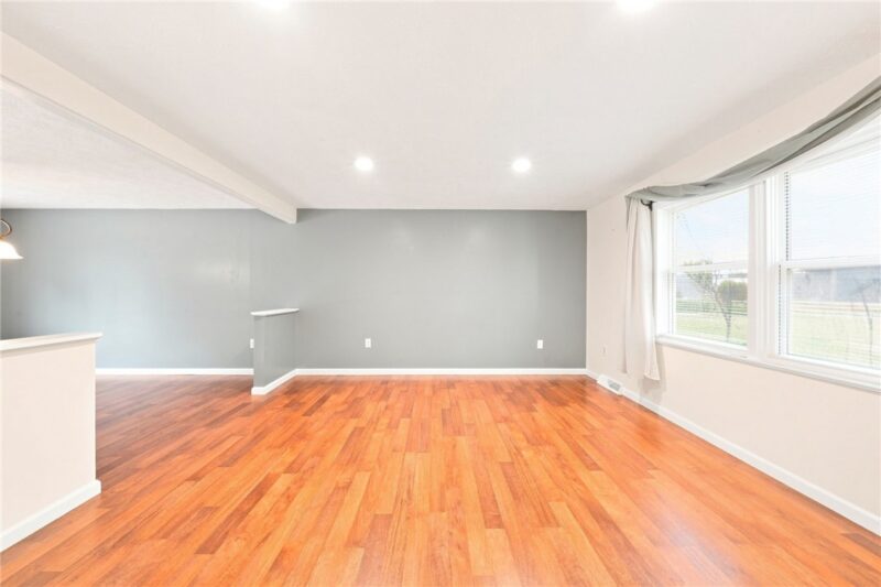 614 Stamford Drive — photo 4