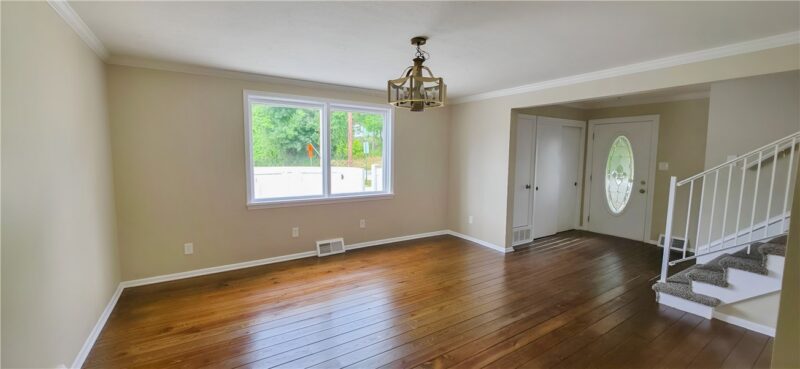 702 Neal St — photo 8