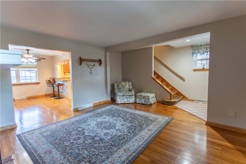 1130 Downlook St — photo 2