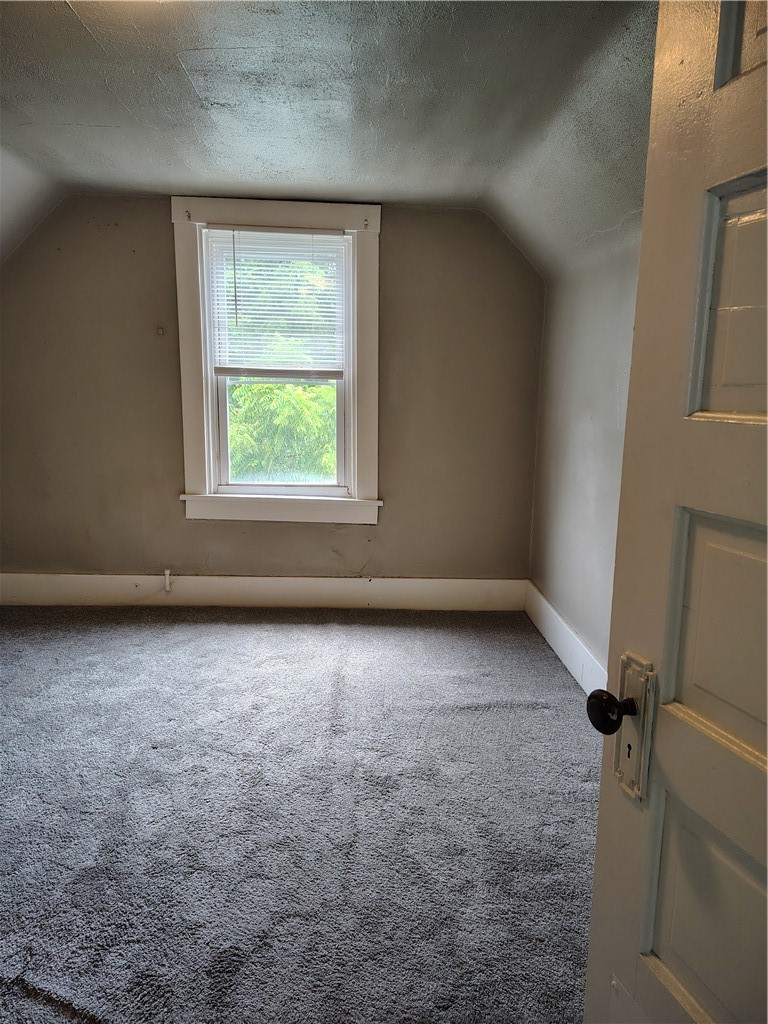 1519 Victoria Ave — photo 8