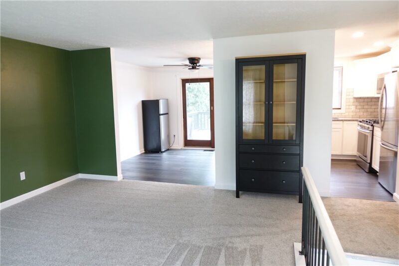 216 Oberlin Drive — photo 3