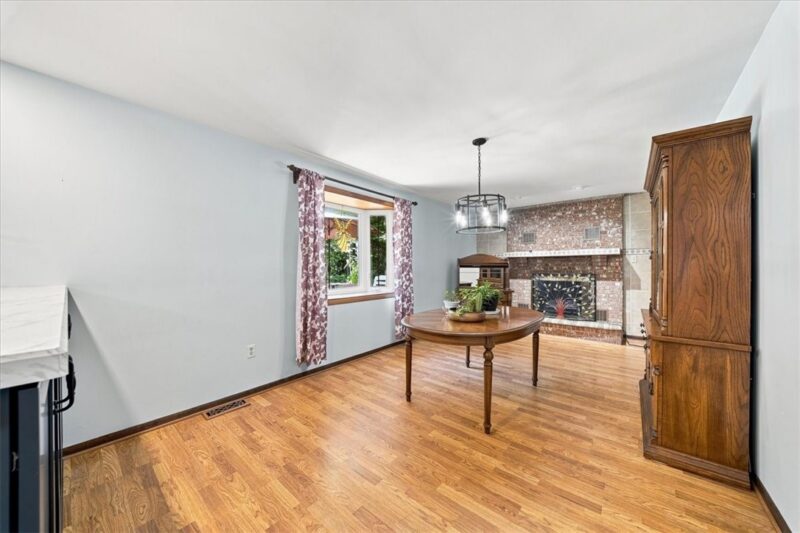 1217 Pleasant St — photo 7