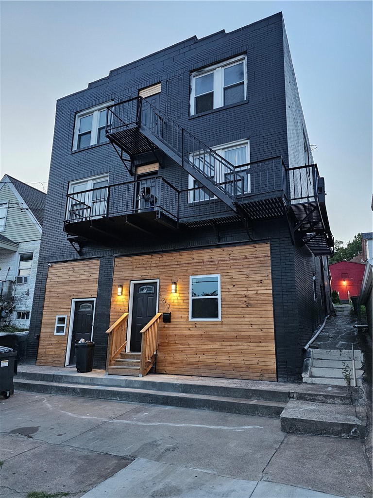 1257 8th Ave — photo 1