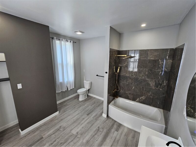 731 6th Ave — photo 3