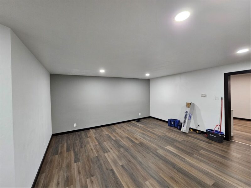 731 6th Ave — photo 5