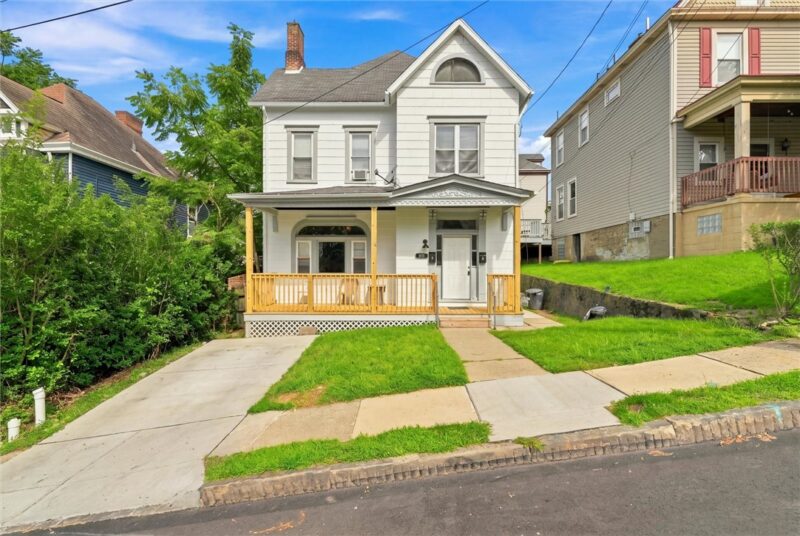 217 Locust St — photo 2