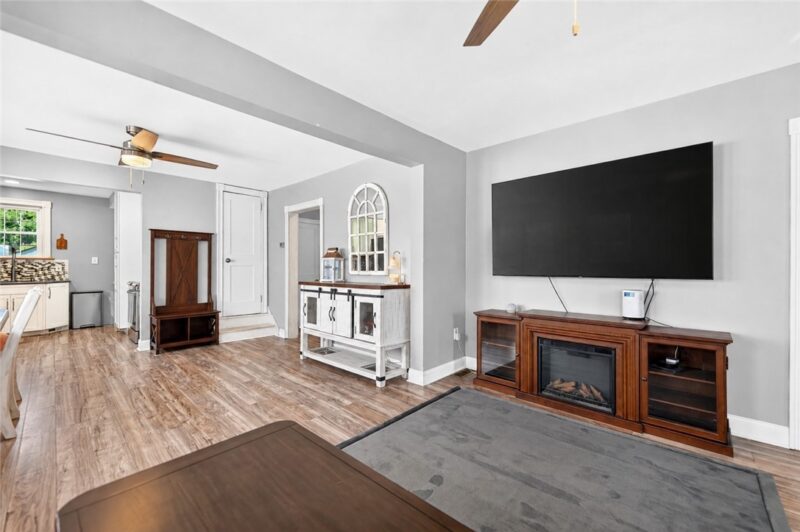 16 Clarion Ave — photo 5