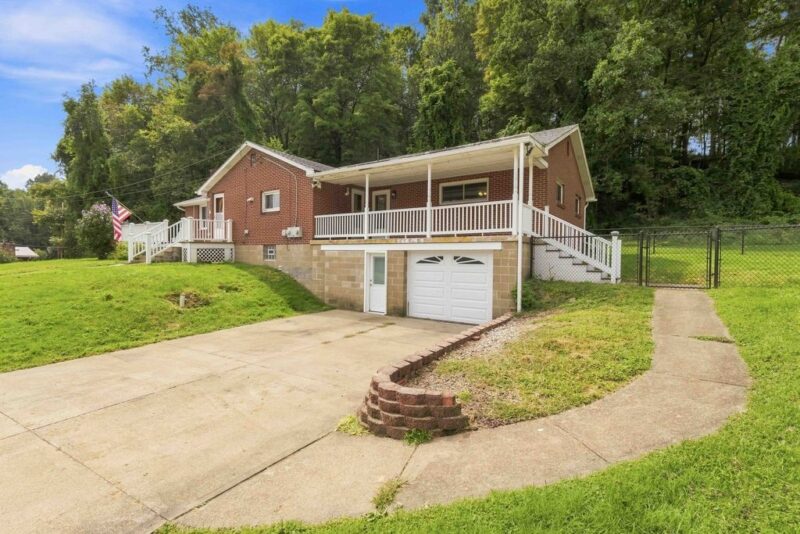 425 Spring Rd — photo 3