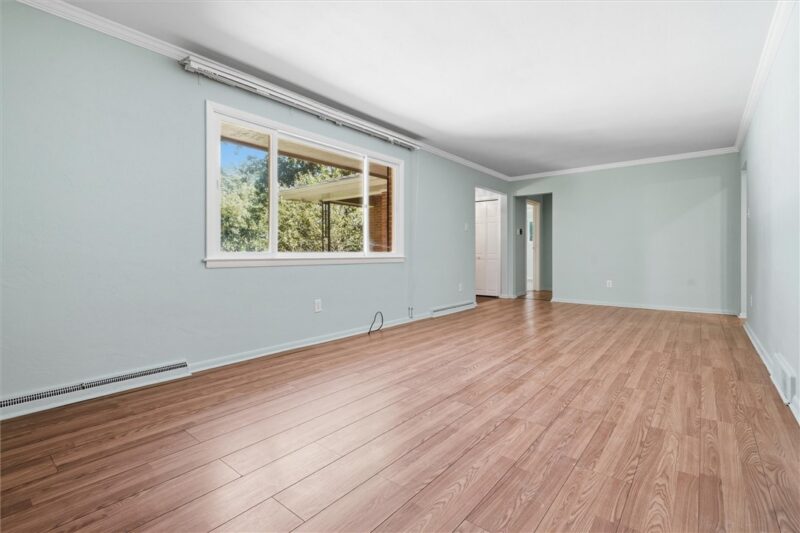 110 Cooper Rd — photo 8