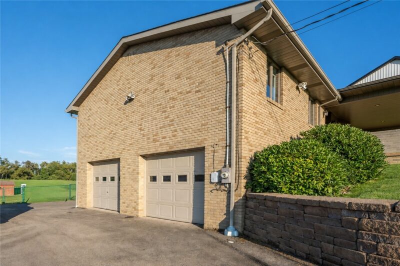1217 Hillview Dr — photo 3