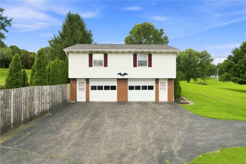 1242 Butler Rd — photo 3