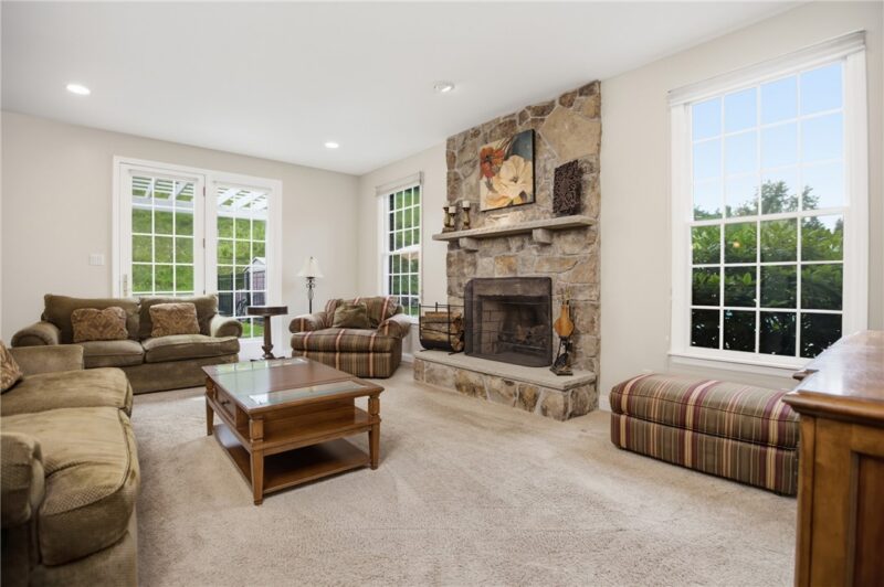 3040 Thomas Jefferson Dr — photo 6