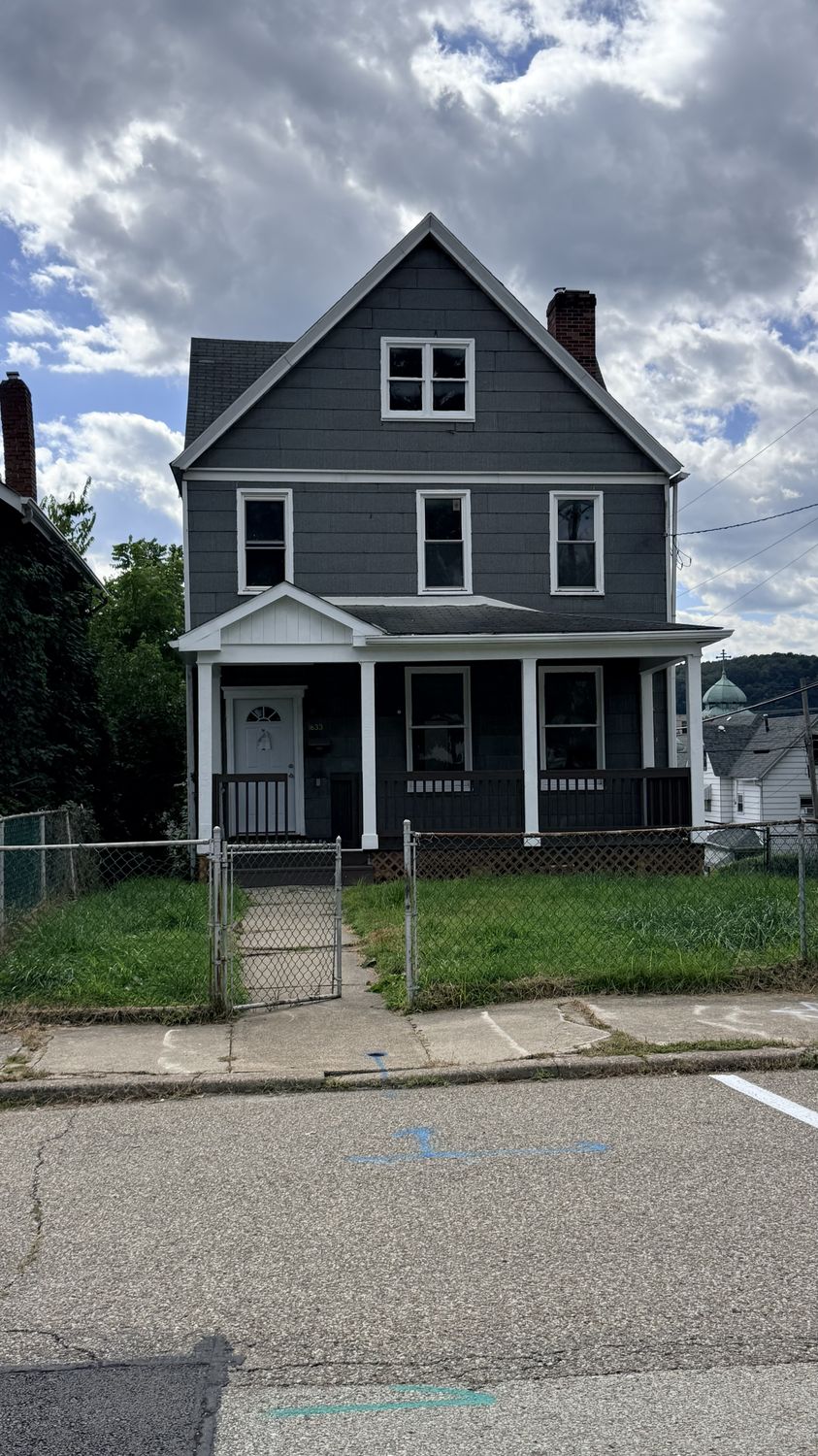 1633 Leishman AVENUE — photo 1