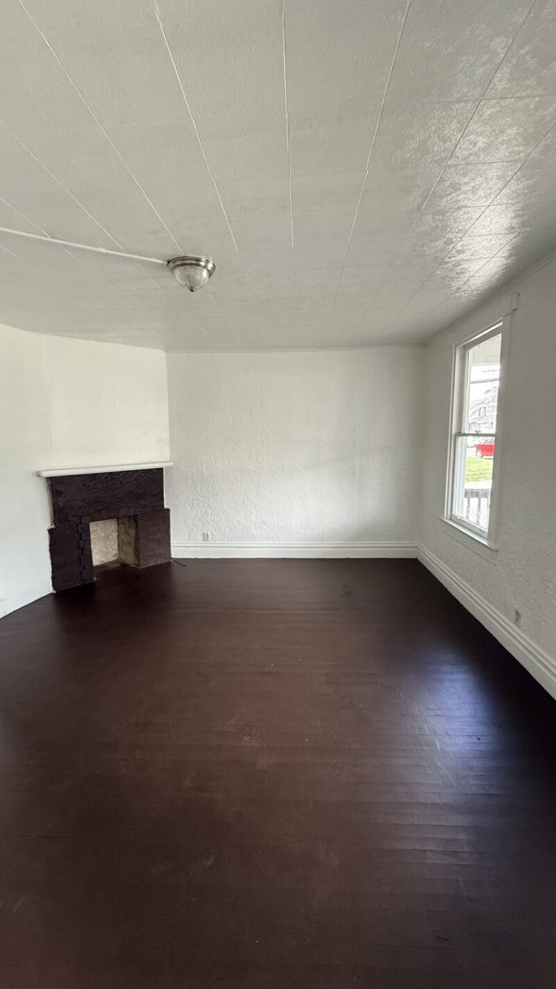 1633 Leishman AVENUE — photo 3
