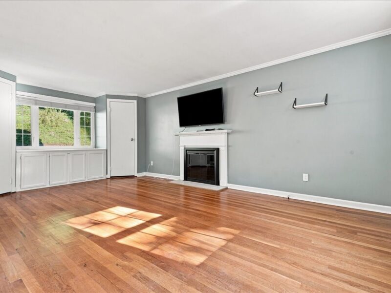 60 Iroquois Dr. — photo 2