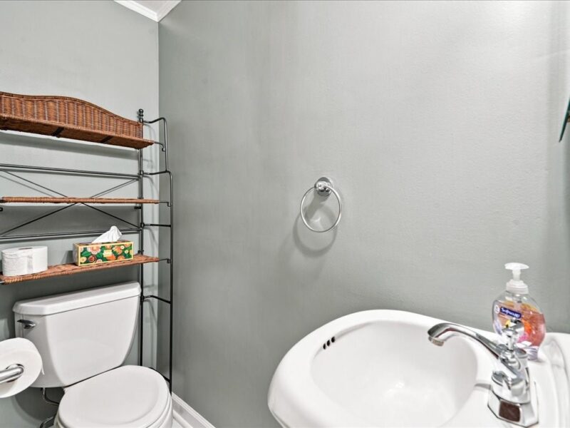 60 Iroquois Dr. — photo 6
