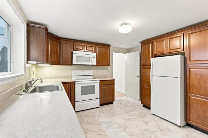 1710 Sidney St — photo 4