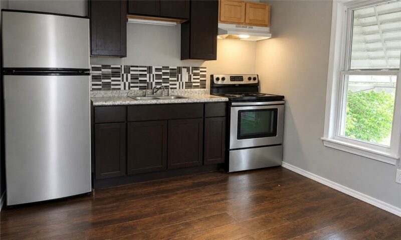 886 N Sharpsville Ave — photo 4
