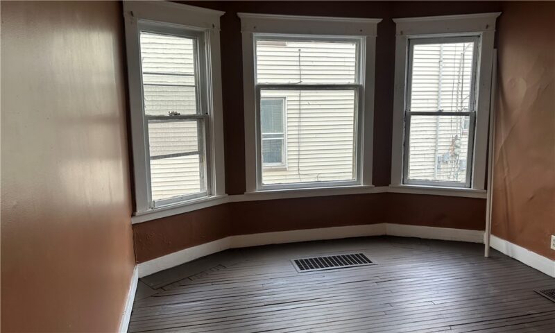 788 S Irvine Ave — photo 4