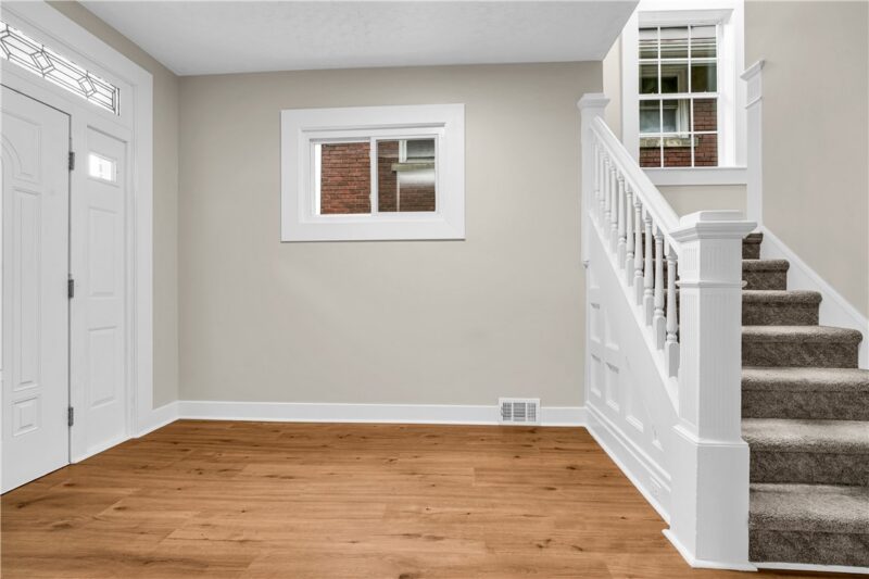 1547 Clairtonica Street — photo 3