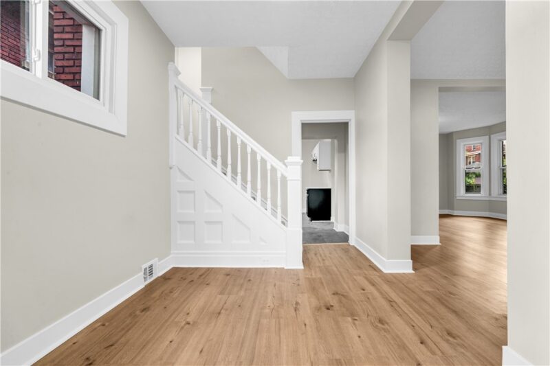 1547 Clairtonica Street — photo 4