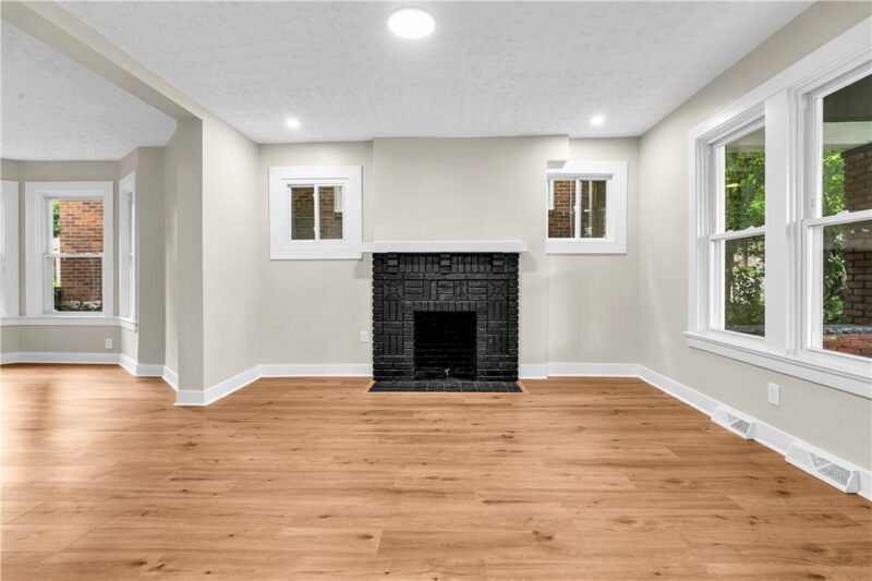 1547 Clairtonica Street — photo 5