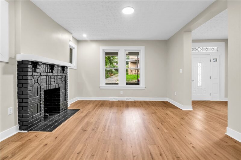 1547 Clairtonica Street — photo 6