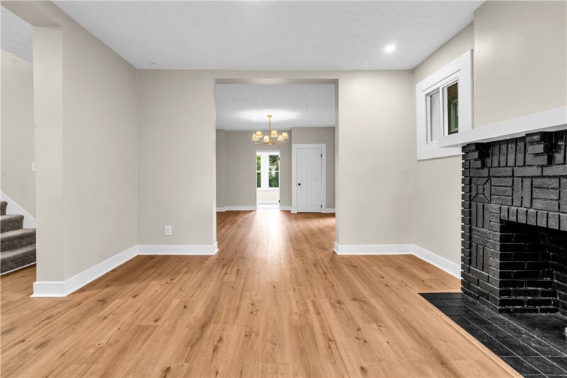 1547 Clairtonica Street — photo 7