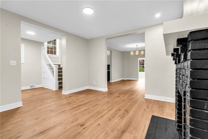 1547 Clairtonica Street — photo 8