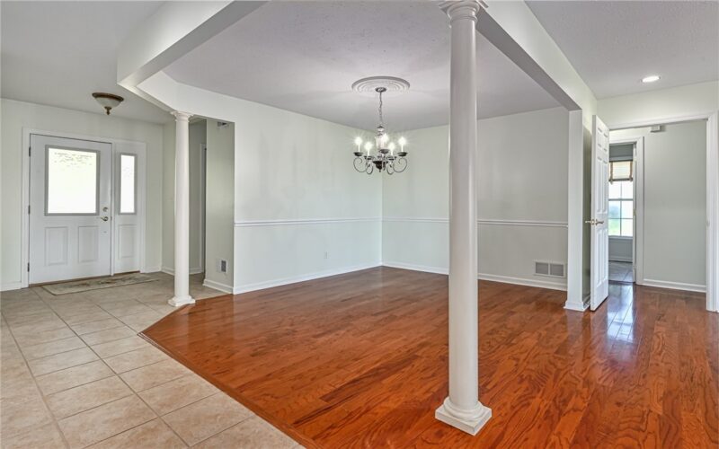 101 Walker Ln — photo 3
