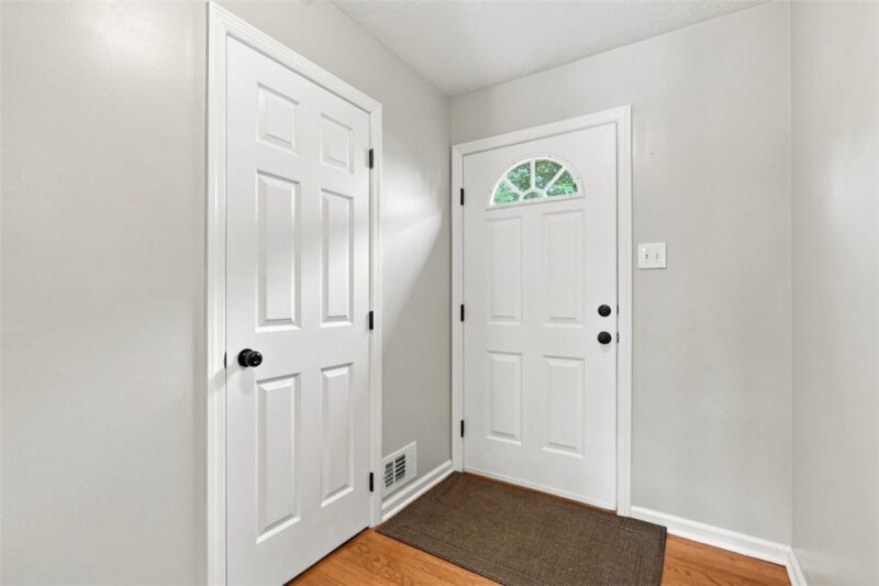 3033 Estate Dr — photo 3